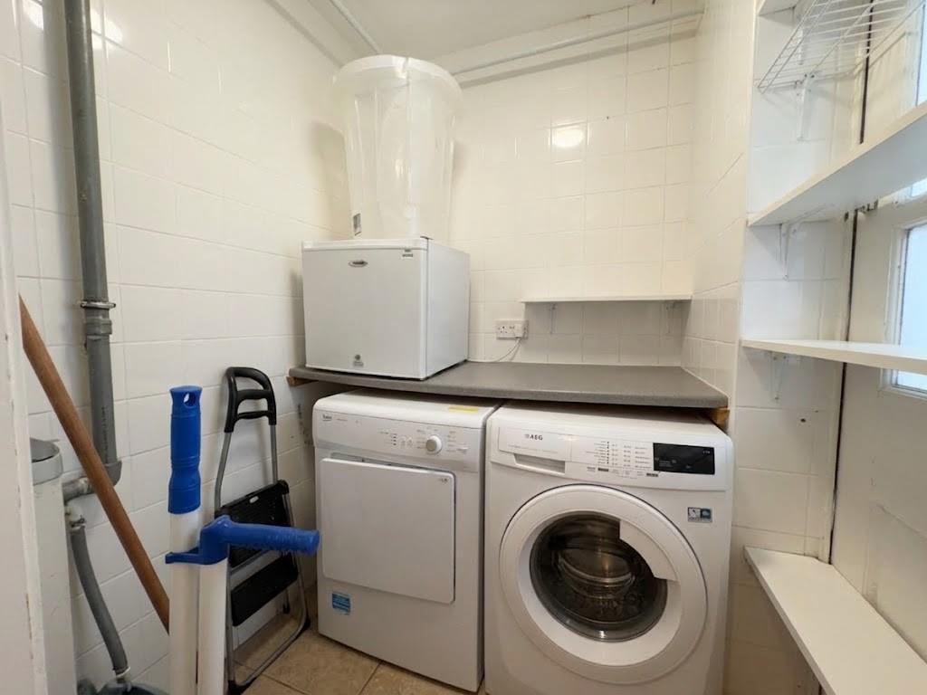 Marlborough Avenue, Edgware, HA8, Edgware